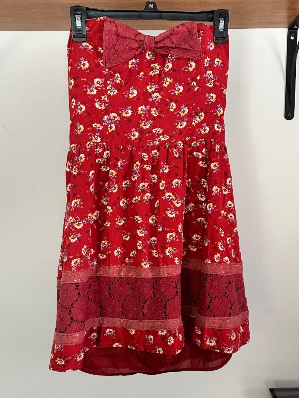 Floral Strapless Mini Dress with Bow and Lace Detail-Red-Size Medium